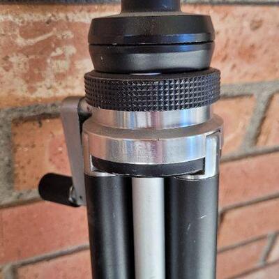 Lot 498: Vintage 24" KING Camera Tripod