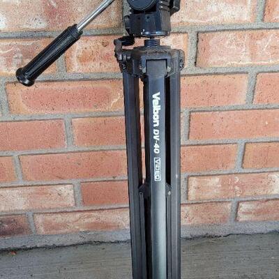 Lot 500: VELBON DV-40 Camera Tripod