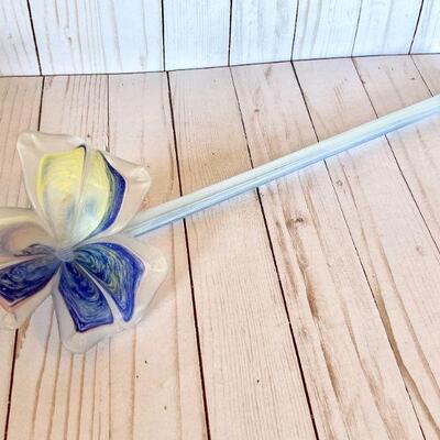 LOT 63  BLOWN GLASS FLOWER