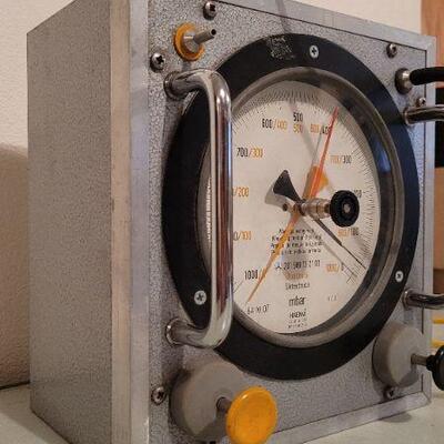 Lot 515: Vintage MERCEDES BENZ HVAC Pressure Tester Tool