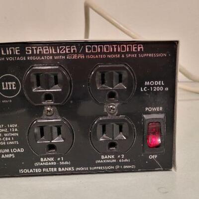 Lot 519:Vintage TRIPP LITE LINE STABILIZER Conditioner Model LC-1200