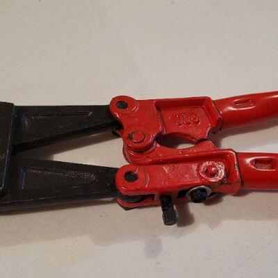 Lot 520: Vintage Set of Bolt Cutters 