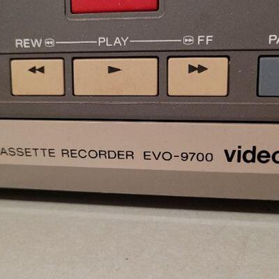 Lot 523: Vintage SONY Hi8 Video Player Recorder Model EVO-9700 