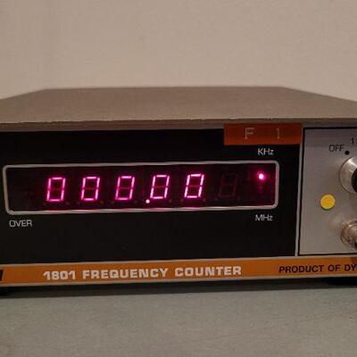Lot 524: Vintage DYNASCAN 1801 Frequency Counter TESTED A+