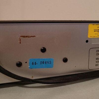 Lot 524: Vintage DYNASCAN 1801 Frequency Counter TESTED A+