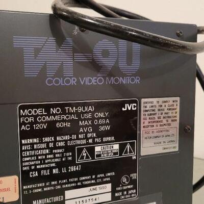 Lot 525: Vintage JVC TM-9U SECURITY Color Video Monitor