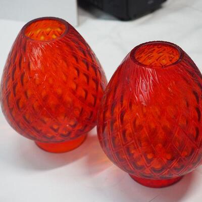 Lot 32  Lamp Light Farms oil kerosene lamp red quilted light globes