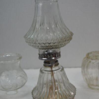 Lot 32  Lamp Light Farms oil kerosene lamp red quilted light globes