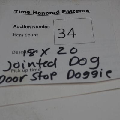 Lot 34  Moveable Doggie Doorman
