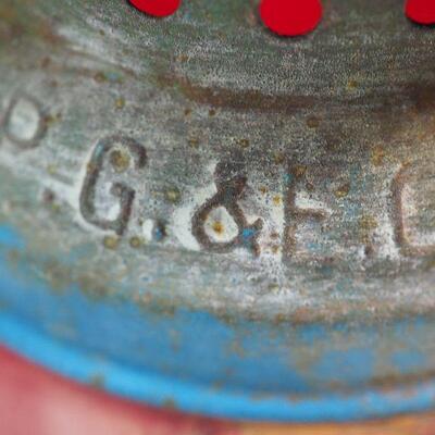 Lot 39  Lanterns
