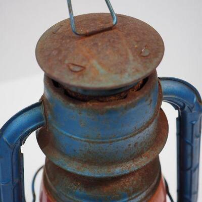 Lot 39  Lanterns