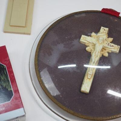 Lot 40 Religious  Collection
