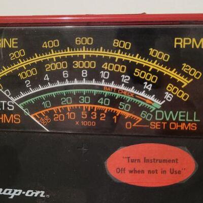 Lot 532: Vintage SNAP-ON MT 926 Multimeter - Needs Battery 