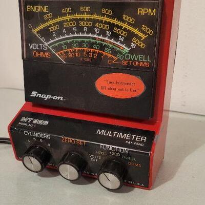 Lot 532: Vintage SNAP-ON MT 926 Multimeter - Needs Battery 