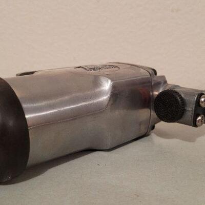 Lot 537: Vintage ALLTRADE 3/8" Square Drive Air Wrench Model 1804-A-136