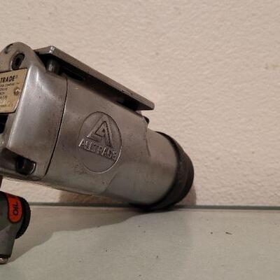Lot 537: Vintage ALLTRADE 3/8" Square Drive Air Wrench Model 1804-A-136