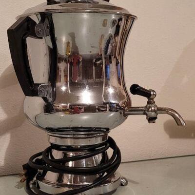 Lot 552: Vintage Hot Beverage Samovar (Coffee, Tea, Cider, etc.)