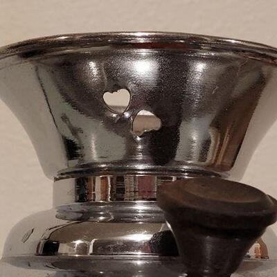 Lot 552: Vintage Hot Beverage Samovar (Coffee, Tea, Cider, etc.)