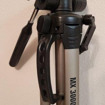 Lot 554: MX3000 Camera Tripod 