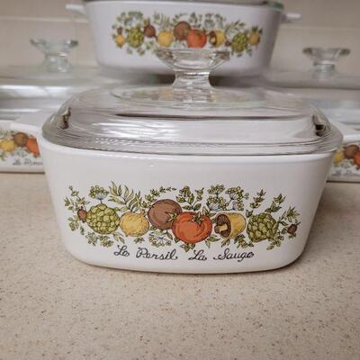 Lot 559: Vintage "Spice of Life" Corning Ware 