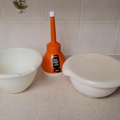 Lot 563: Plastic Funnel and Bowls