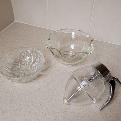 Lot 571:  Glass Honey Container and (2) Small Glass Bowls