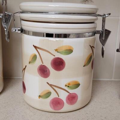 Lot 572: Fruit Themed Cannister Set