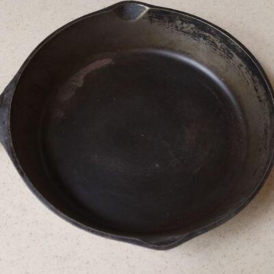 Lot 573: Cast Iron Skillet
