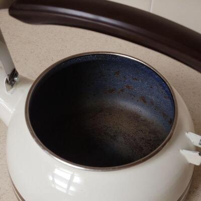 Lot 575: Vintage Tea Kettle (has wear)