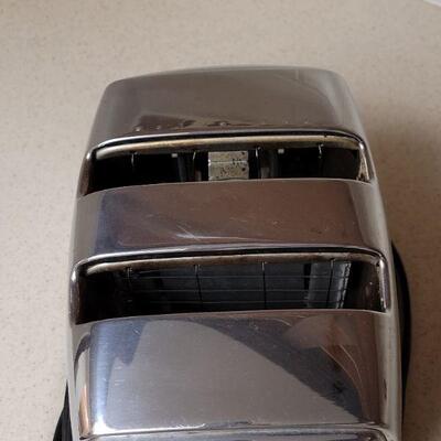 Lot 579: Vintage Sunbeam Toaster