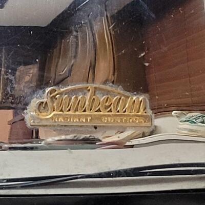 Lot 579: Vintage Sunbeam Toaster