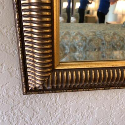 Lot 9. Mirror (28” x 40.5”) and one lamp (17” H)--WAS $65–NOW $48.75