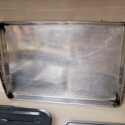 Lot 581: New Broiler Pan and (2) Cookie Sheets