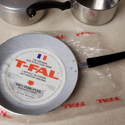 Lot 585: Cook Ware lot