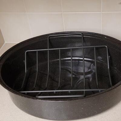 Lot 591: Enamel Roasting Pan