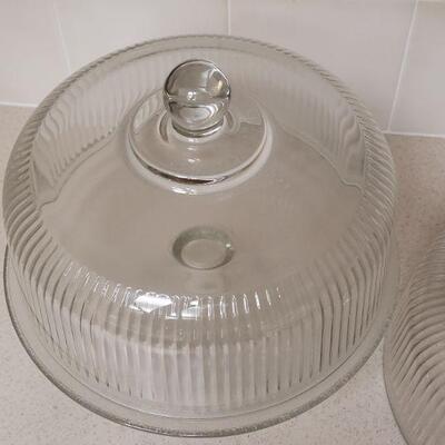Lot 593: Cake Stand with 2 Dome lids