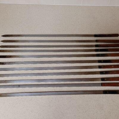 Lot 601: Source International Half Inch wide Sword Skewers 