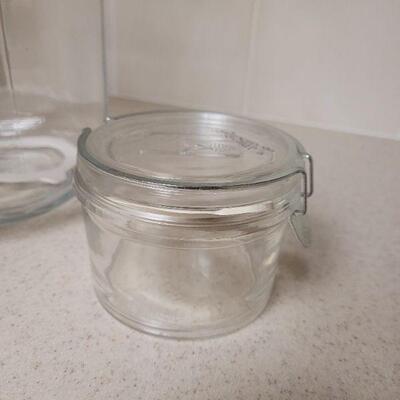 Lot 604: 1 Gallon Jar and Pint Jar