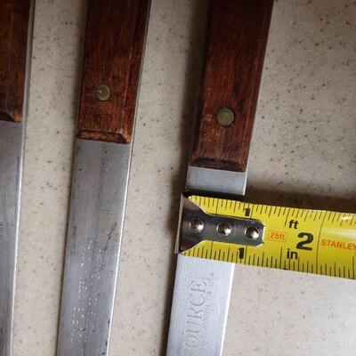 Lot 605: Source international One Inch wide Sword Skew