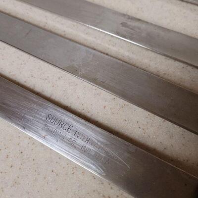 Lot 605: Source international One Inch wide Sword Skew