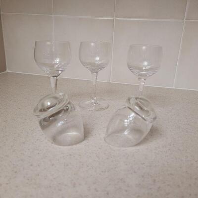 Lot 616: (3) Wine Tasting Glasses and (2) Shot Glasses 