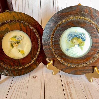 LOT 72  ANTIQUE WOOD GRAIN FRAMES w/PRETTY LADY PRINTS WEARING HATS 