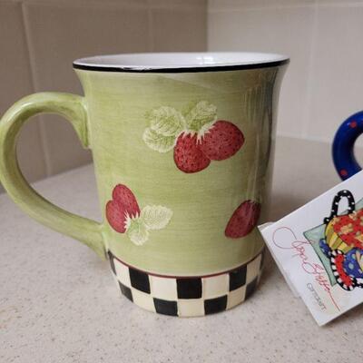 Lot 622: Colorful Teapot, Cups and Shaker