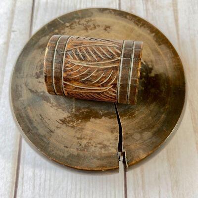 LOT 78  VINTAGE BLACK FORREST STYLE TOBACCO CAN & WOODEN PIPE