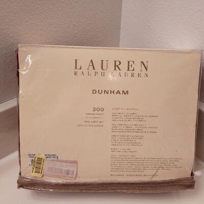 Lot 641: NEW Ralph Lauren Twin Size Sheet Set