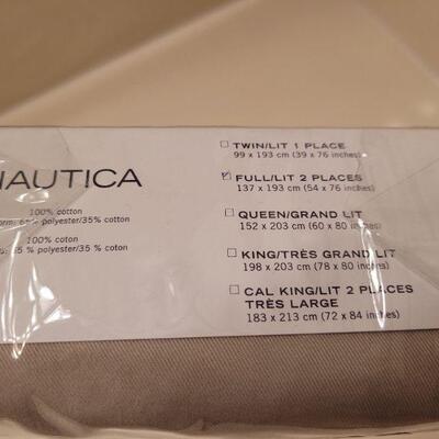 Lot 644: New Nautica Bedskirt Full size