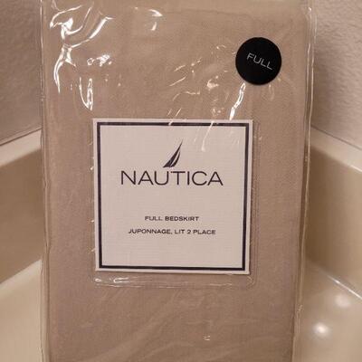 Lot 644: New Nautica Bedskirt Full size