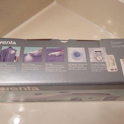 Lot 647: Rowenta Steamer