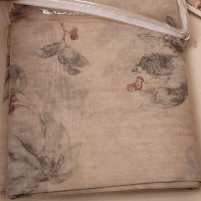 Lot 651: New Croscill Shower Curtain 