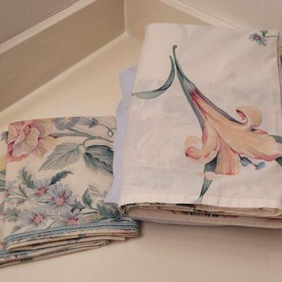 Lot 654: King size Sheet Set